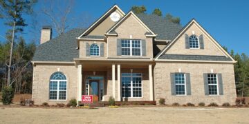 U.S. Mortgage Rates Reach 2025 Low, Impacting Housing Market:
