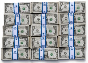 Experts Warn: How Rising Interest Rates Could Impact Your Savings in 2024