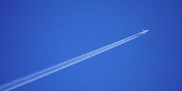 Record-Breaking Flight Delays: What Travelers Need to Know This Weekend